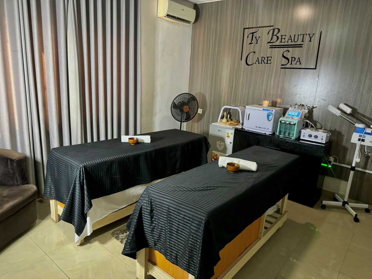 TY Beauty Care Spa room